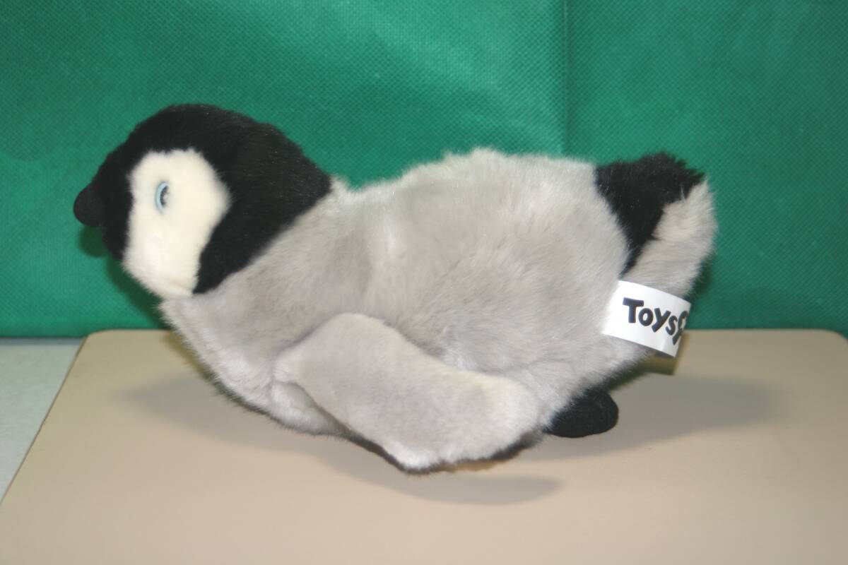 動物 ペンギン グレー 寝そべり ぬいぐるみ 約23cm トイザラス　赤ちゃん 水族館　お尻にペレット_画像4