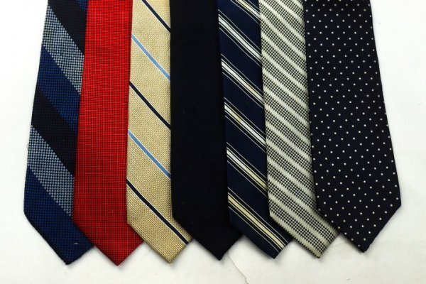 フェアファクス他 ストライプ柄 無地ソリッド ドット柄 総柄など メンズ ブランド ネクタイ 7点 セット まとめ売り 大量 卸 ts12614_画像1