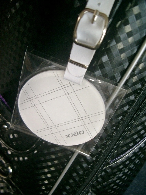 未使用　XXIO　ゼクシオ　レディース　ステッチ＆縦ストライプ?デザイン　合皮レザー　黒パープル紫　ゴルフバッグ
