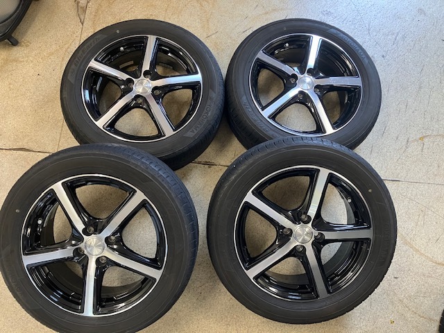 富山発　マナレイ　スポーツ　4穴　100　16×6J　195/55R16　ヨコハマ　ブルーアース　売り切り