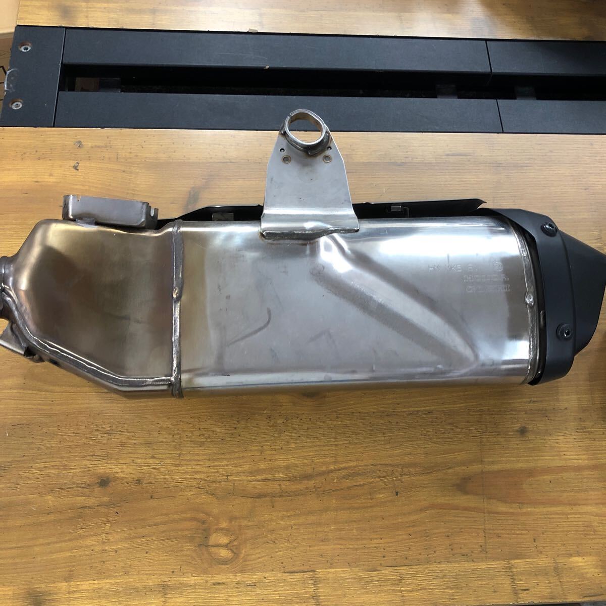 *CRF1100L Africa Twin снимать оригинальный muffler 