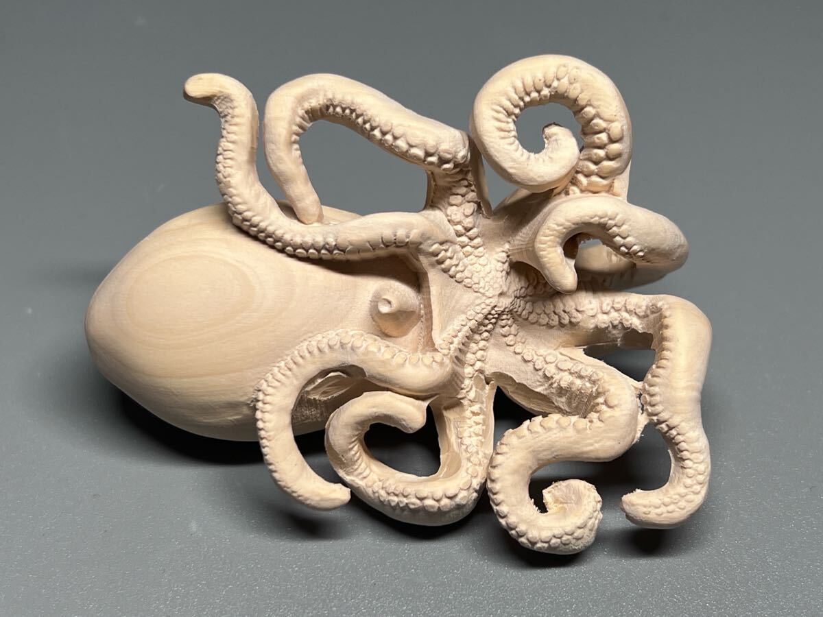  из дерева netsuke желтый . дерево .. предмет подлинный товар .. осьминог маленький . скульптура .. предмет чистота украшение прекрасный товар 