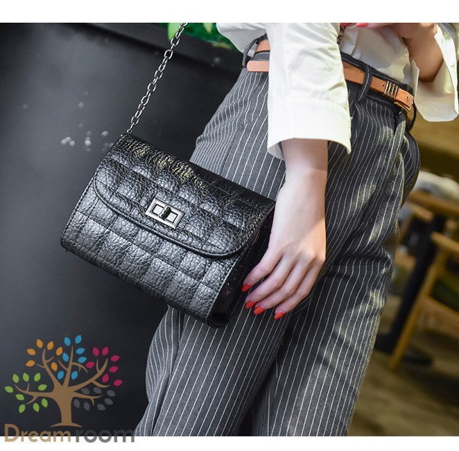 classic キルティングレザー チェーンBAG 【A型 ブラック M】クラッチバッグ 革 ハンドバッグ 海外セレブ K-066-1