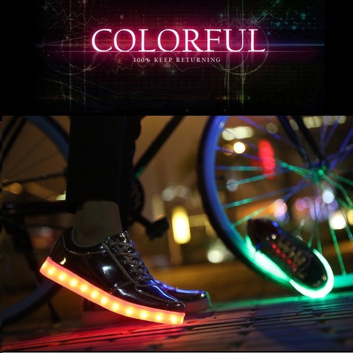 7色に光る☆LED ライトアップスニーカー メタリック ダンス 【シルバー 21cm】夜間 交通事故防止 反射材 ジョギング 自転車