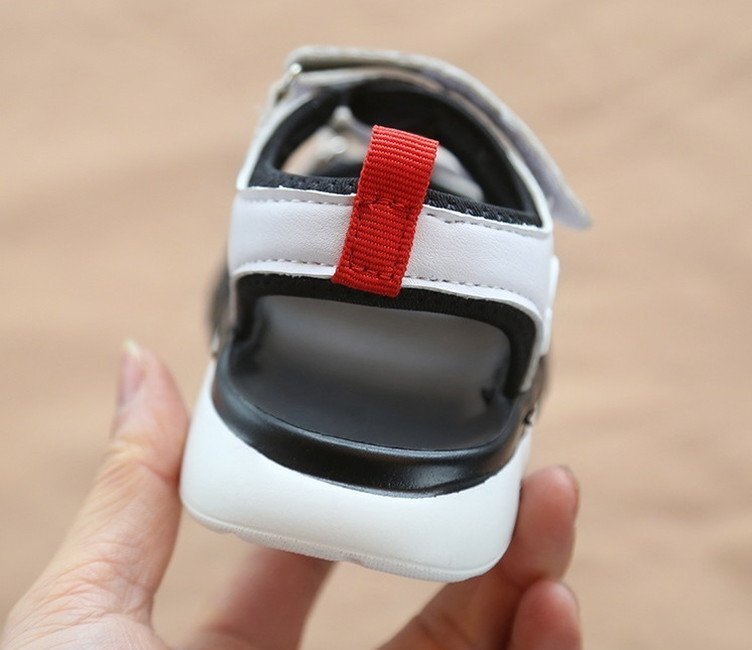kids 滑り止め付き！ポイントロゴ スポーティー サンダル 【ホワイト 22cm】 韓國(guó)子供服 キッズ ビーチサンダル 子供用 女の子