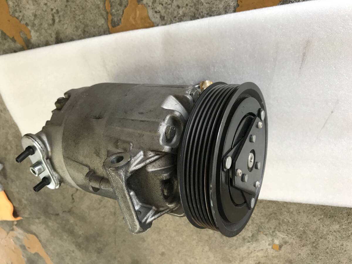 値下げ！　マセラティ　クアトロポルテ　エアコンコンプレッサー 中古ジャンク品　コア用_画像1