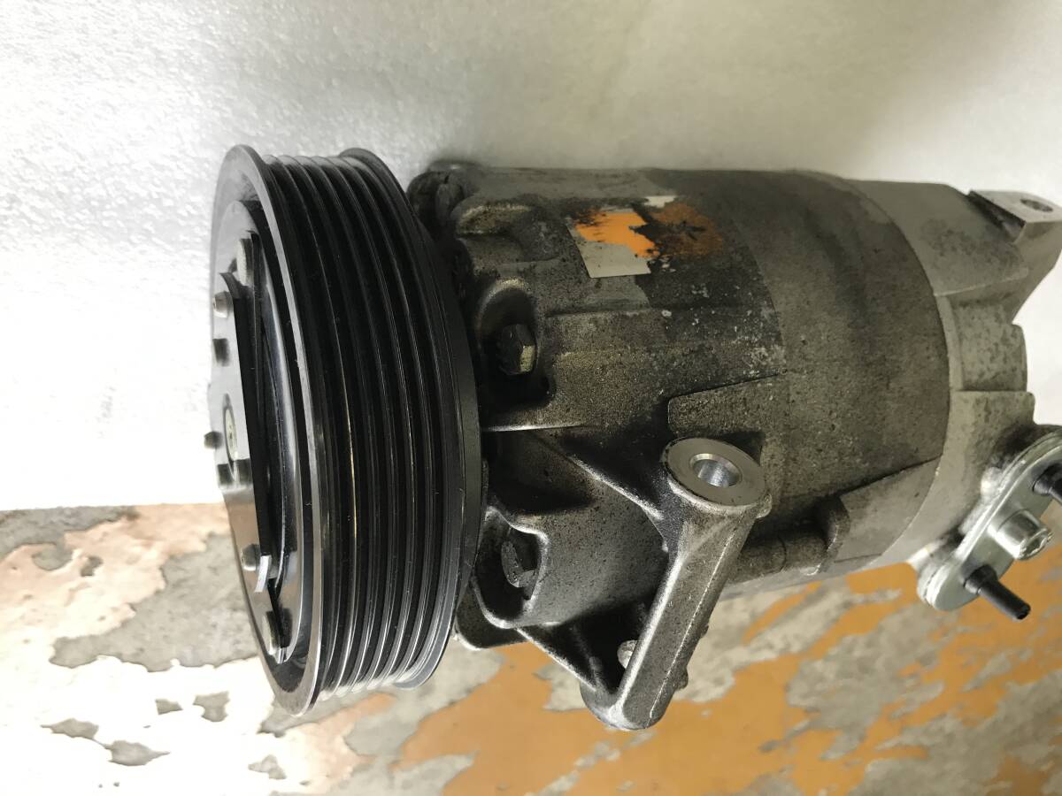 値下げ！　マセラティ　クアトロポルテ　エアコンコンプレッサー 中古ジャンク品　コア用_画像2
