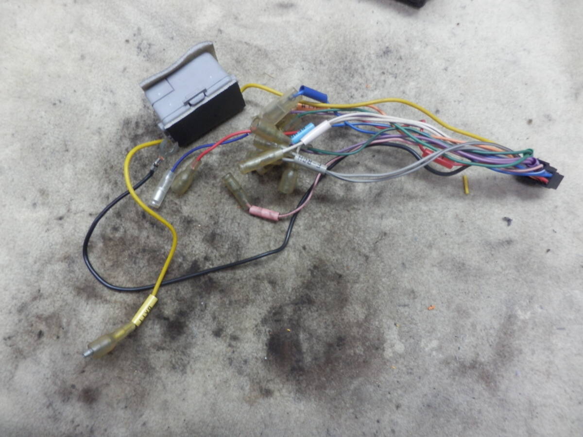 アルパイン制　カーオーディオ　CDE-121J　ハーネス付き　動作確認(rèn)済み