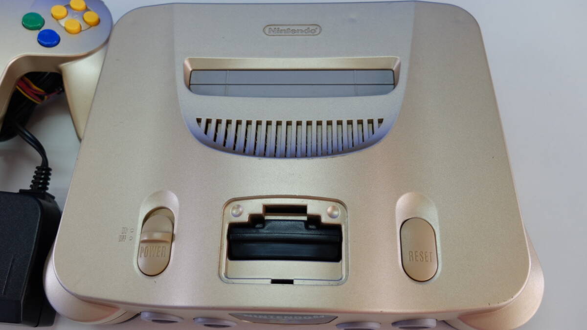 ニンテンドー64本體セット ゴールド 電源コード/コントローラー付屬 管理番號：247