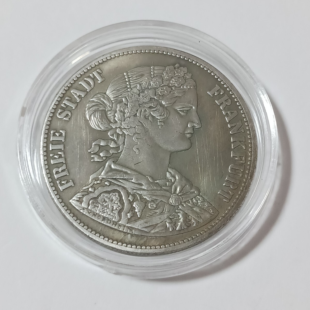 #1860年ドイツフランクフルトフランコニア女神像1ターラー銀貨 加工品 P-5 1866年 女神フランコニア像硬貨 ドイツ 古銭 フランクフルト 2