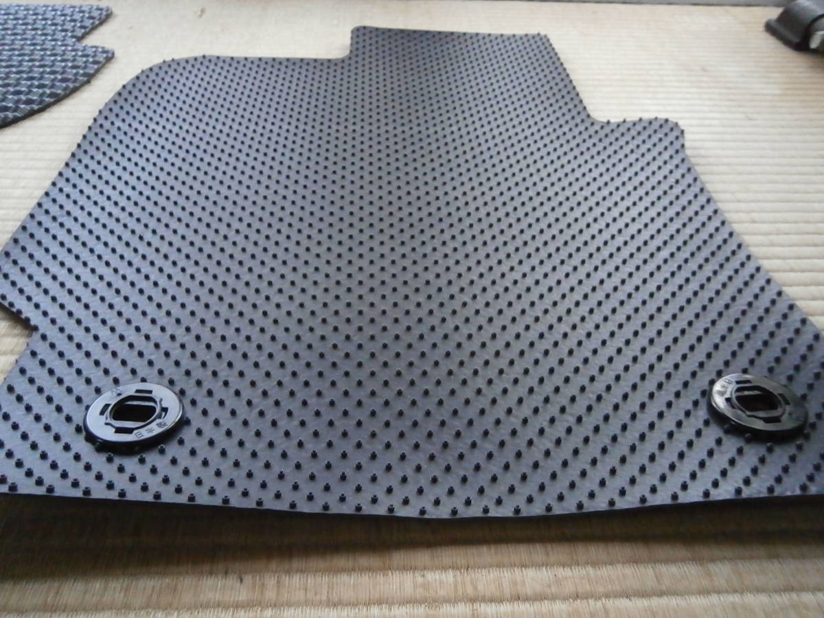 新品　未使用品 TOYOTA トヨタ カローラ ツーリング　210系 カーマット フロアマット　5點(diǎn)セット　日本制　ラバー　ゴムマット