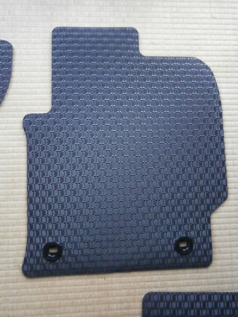新品　未使用品 TOYOTA トヨタ カローラ ツーリング　210系 カーマット フロアマット　5點(diǎn)セット　日本制　ラバー　ゴムマット