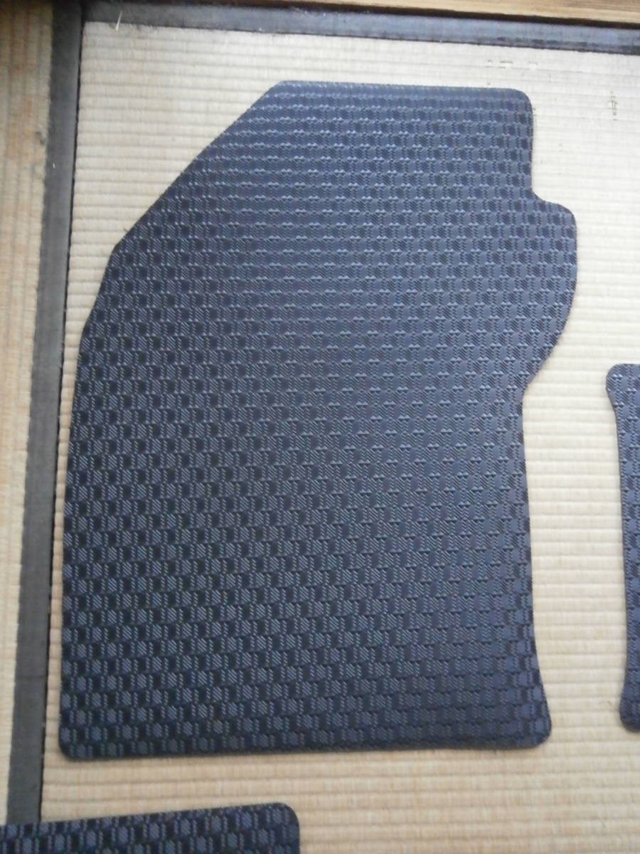 新品　未使用品 TOYOTA トヨタ カローラ ツーリング　210系 カーマット フロアマット　5點(diǎn)セット　日本制　ラバー　ゴムマット