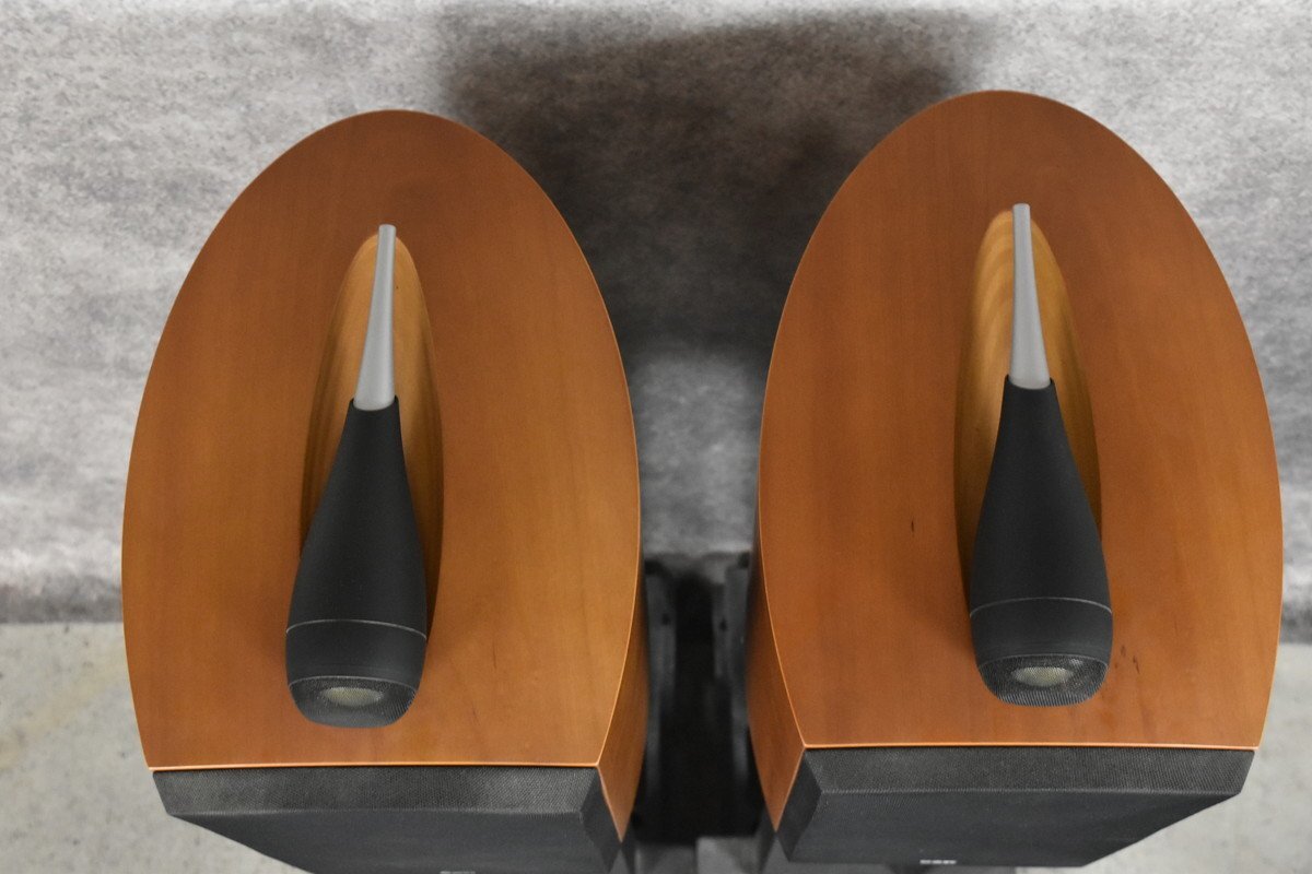 【B】B&W Bowers & Wilkins Nautilus 805 スピーカーペア スタンド付屬 3065209 【送料無料!!】