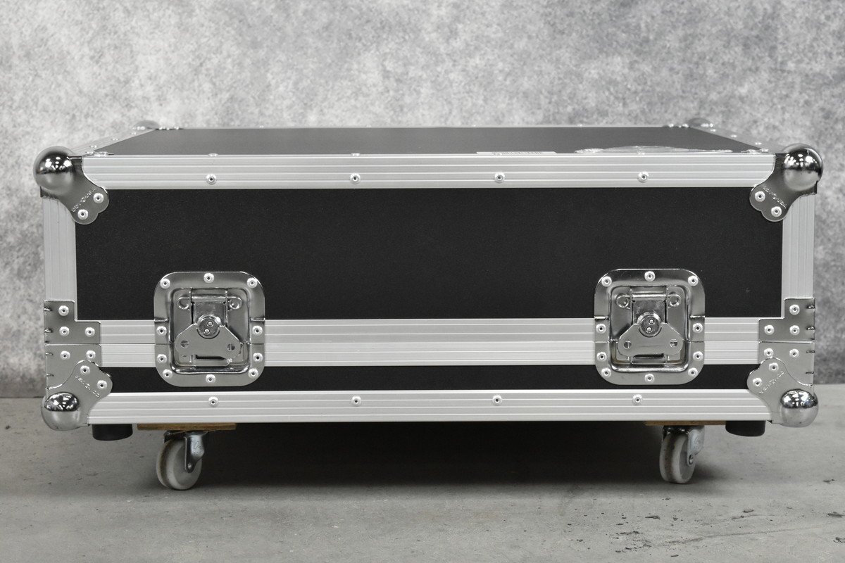 【G】ALLEN＆HEATH Qu-24 デジタルミキサー アレン＆ヒース 3104617 【送料無料!!】