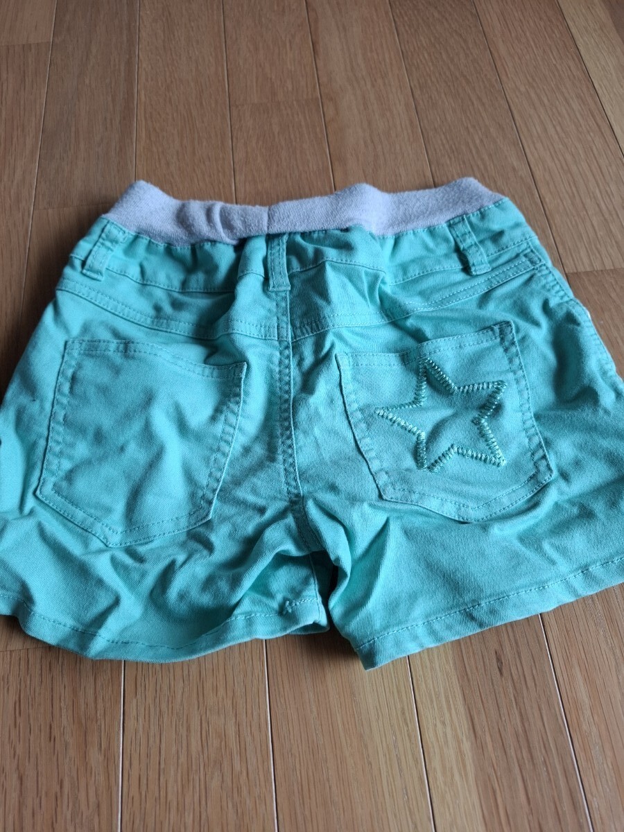 良品　 エメラルドグリーン　ショートパンツ　140㎝