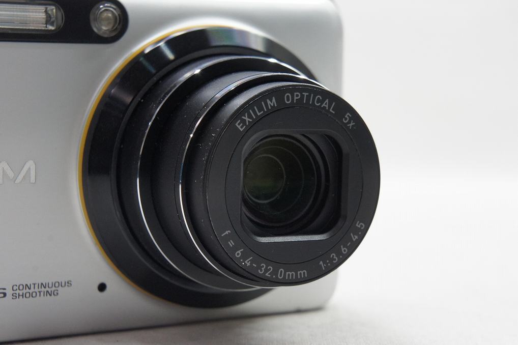 【適格請(qǐng)求書(shū)発行】CASIO カシオ EXILIM EX-FC100 コンパクトデジタルカメラ ホワイト 元箱付【アルプスカメラ】250530i