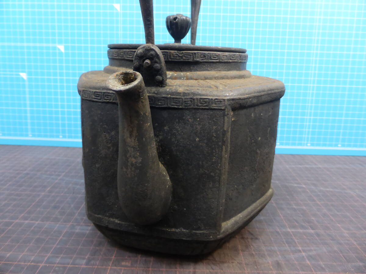 205「金龍?zhí)迷?大國造」六角京鉄瓶　満水2500ｍL　重さ3450ｇ　水漏れ無し