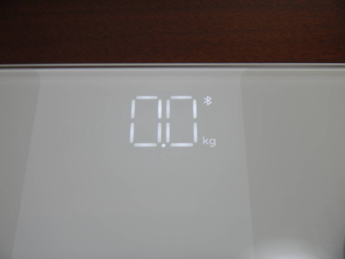 中古美品 Anker Eufy 体重体組成計 Smart Scale C1 アンカー ユーフィ スマートスケールC1 体重計 体脂肪率 基礎代謝量 体脂肪量 内臓脂肪_画像4