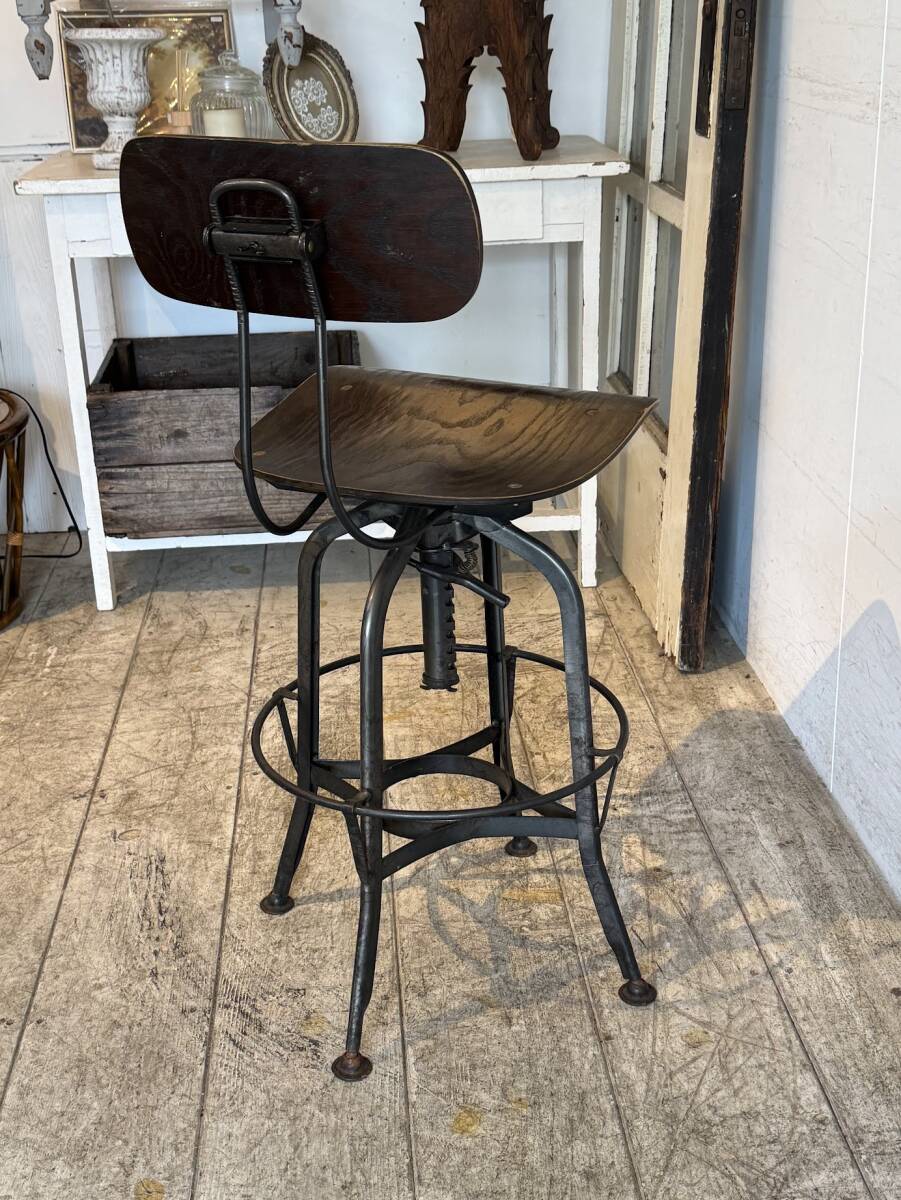 トレドハイチェアA ノーザンオハイオインダストリアル カウンターチェア ブラウン トレド ハイチェアD ノーザンオハイオインダストリアル