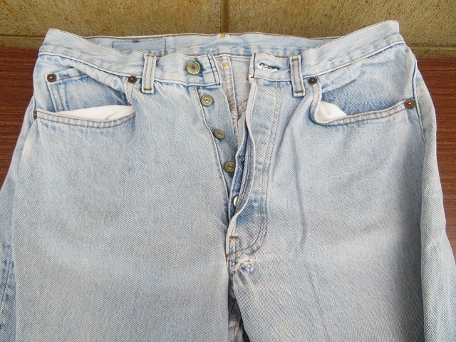 KZ☆リーバイス　Levi's レディース　デニム　ジーパン ダメージ　薄紺　ボタンフライ ◎現状品_画像4