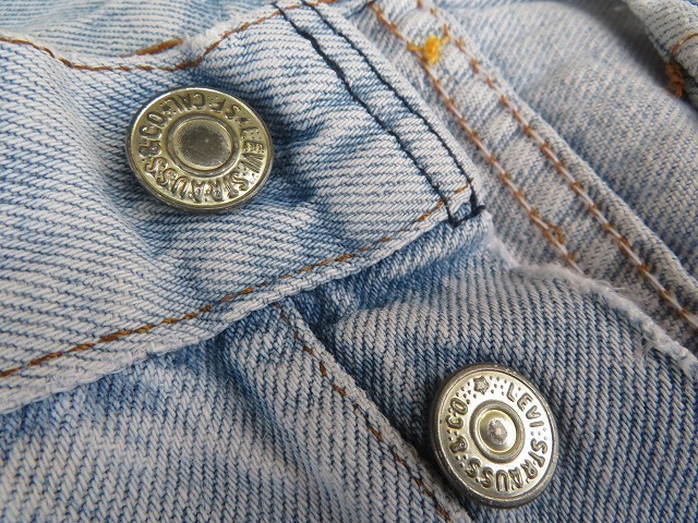 KZ☆リーバイス　Levi's レディース　デニム　ジーパン ダメージ　薄紺　ボタンフライ ◎現状品_画像5