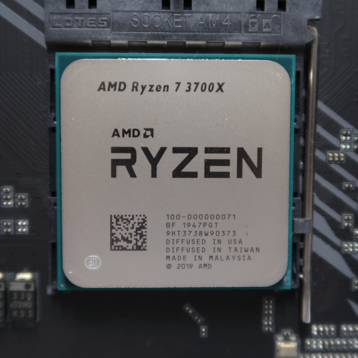 ■□■【AMD】Ryzen 7 3700X BOX (AM4) ■□■