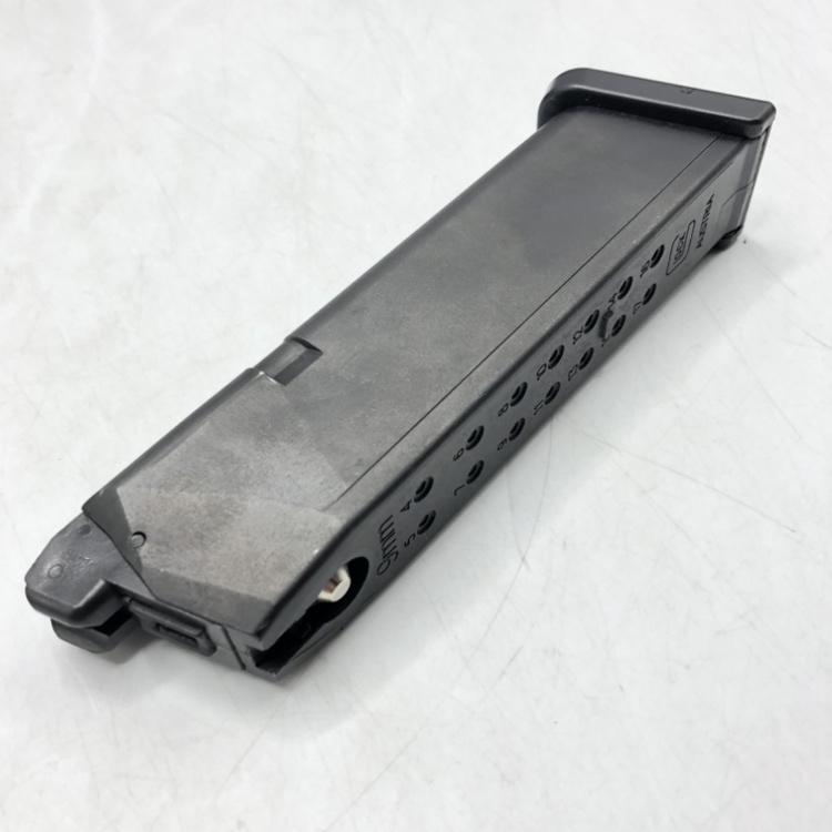 【中古】18歳以上 東京マルイ　ガスブローバックNo96 グロック17 Gen、4　説明書無し[240070151651]