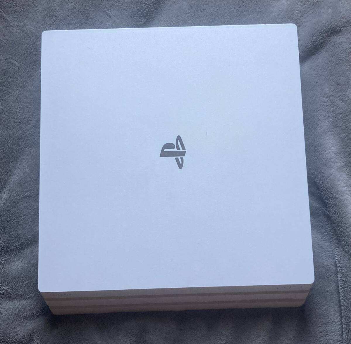 FW11.00 и меньше (FW:10.50) б/у Sony PlayStation4Pro CUH-7200B белый . печать наклейка есть корпус только PlayStation 4 PlayStation 