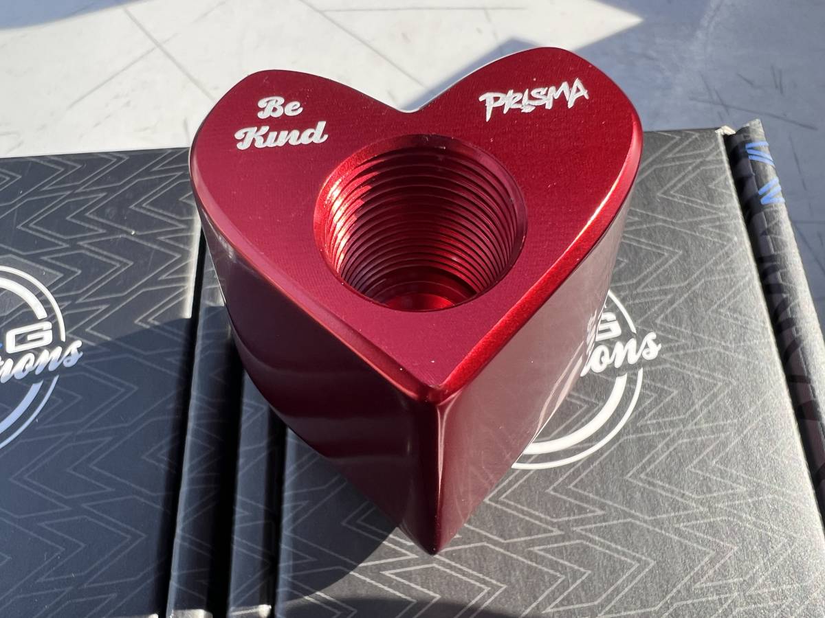 NRG / PrismaLab Be kind shift Knob ハート型シフトノブ 汎用 赤 USDM JDM 正規輸入品 即納 SK-KH01RD_画像3