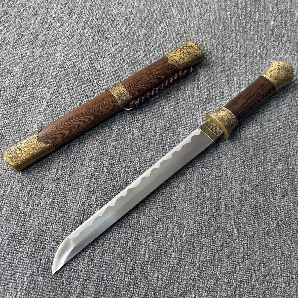 全長(zhǎng)53㎝ アウトドア 木鞘 和式短刀 サバイバルナイフ 高級(jí)木制 腰鉈 大工道具 鋼制 シース付き　ハンティング　刃が付いてない
