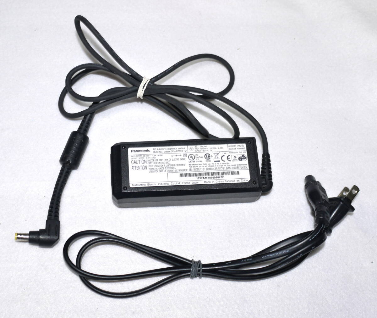 Panasonic　純正　ACアダプター　CF-AA1632A　M1　DC16V　3.75A　動作確認(rèn)済