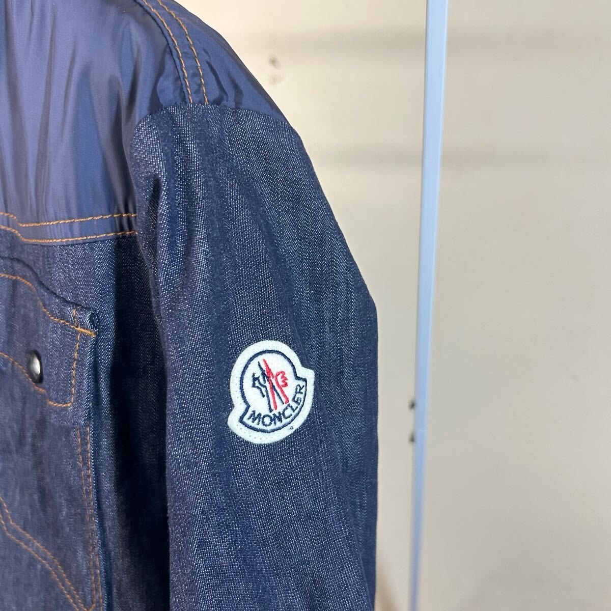 【極美品】MONCLERモンクレール・異素材ナイロンデニムパーカー・正規品 極美品】MONCLER デニム×ナイロン ブルゾン 薄手 6A 国内正規品