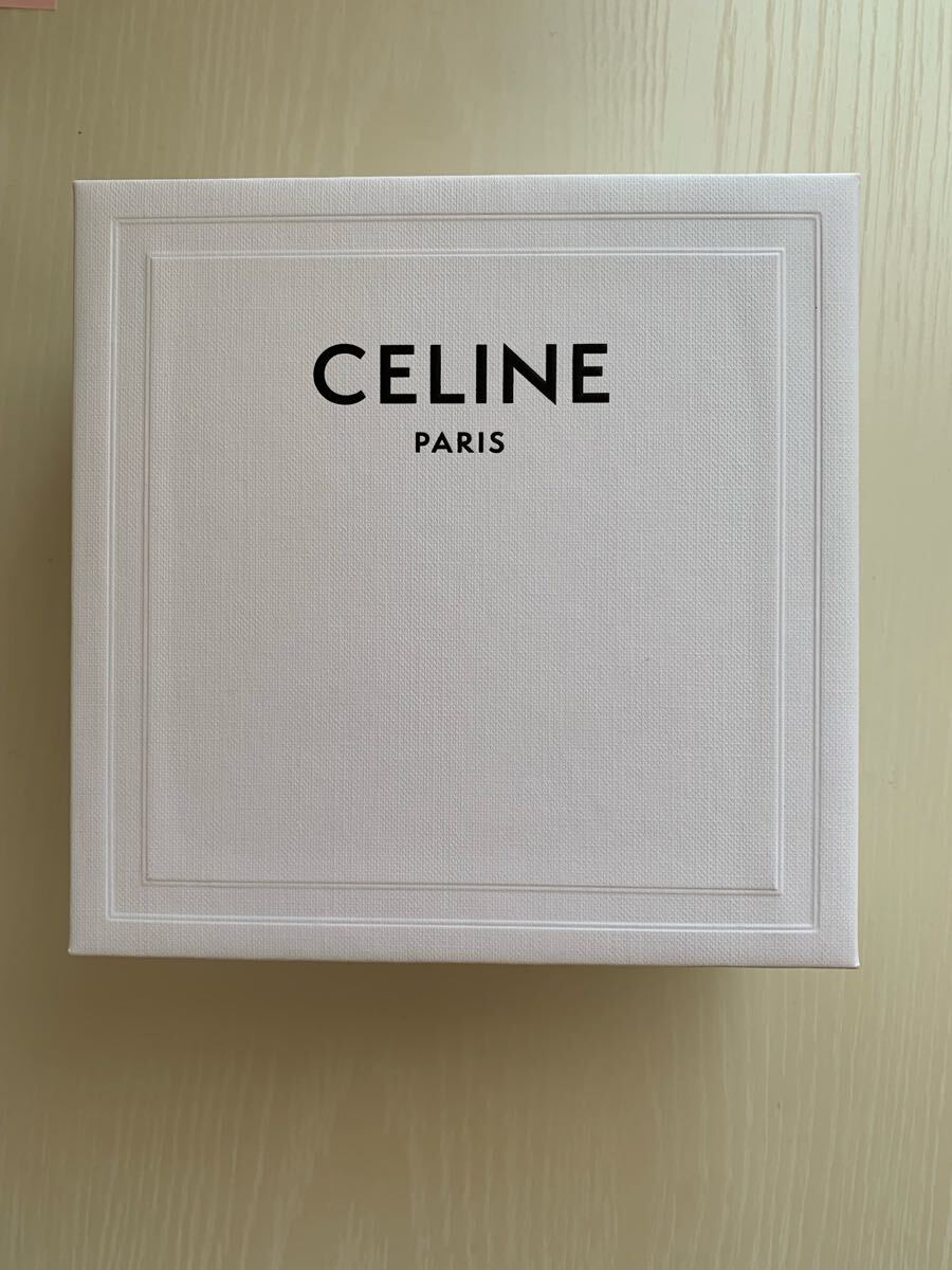 CELINE ミディアム スパイク ベルト カーフスキン　383290