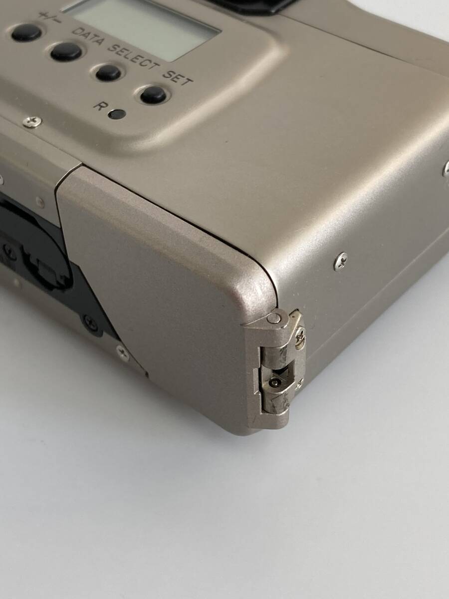 Carl Zeiss ゾナー 2.8/28 が付いた「コンタックス T i x」 CONTAX(コンタックス) Tix ゾナー28mmF2.8(APSフィルム使用