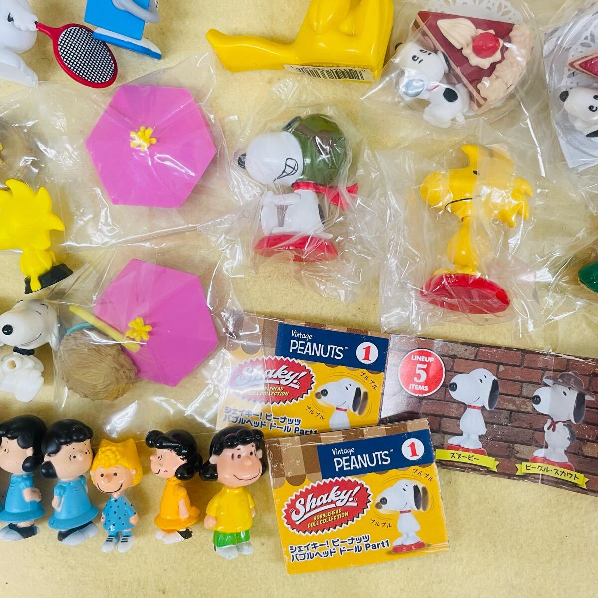 663 スヌーピー SNOOPY フィギュア グッズ ソフビ ガチャ マスコット　ハッピーセット　他　まとめ