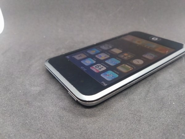 【新品バッテリー交換済?初期化済み?送料無料】iPod touch 第1世代 16GB ブラック A1213/MA627J 管理番號:4-744TZ