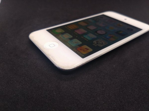 【バッテリー良好?初期化済み?送料無料】iPod touch 第4世代 32GB ホワイト A1367/MD058J 管理番號(hào):4-GCNGU