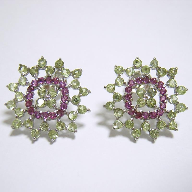 『天然ペリドット』 ロードライトガーネット　ピアス