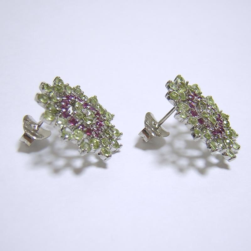 『天然ペリドット』 ロードライトガーネット　ピアス