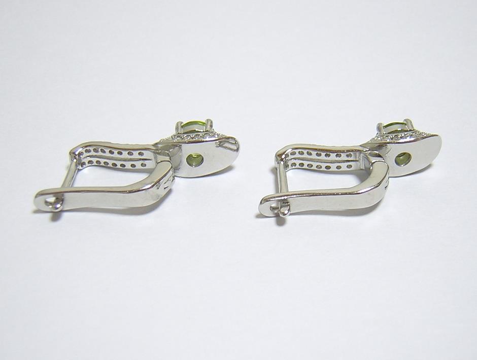 『天然ペリドット』 ピアス