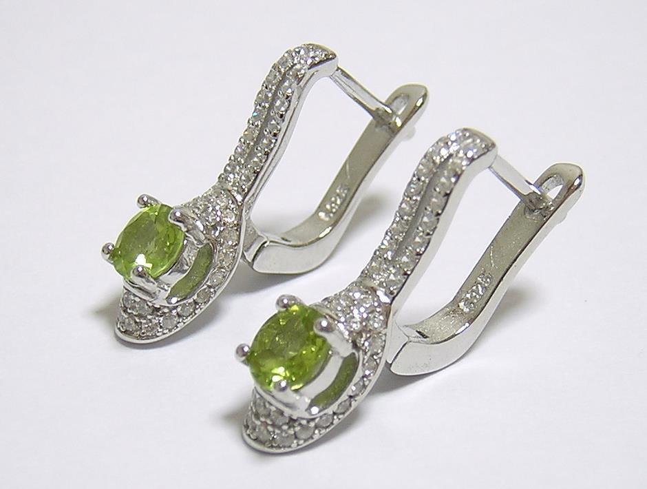 『天然ペリドット』 ピアス