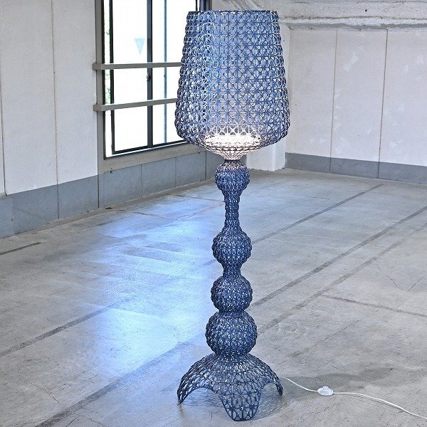 イタリア Kartell 23萬「Kabuki」スタンドライト フェルーチョ?ラヴィアーニ フロアランプ 照明 カルテル カブキ Ferruccio Laviani