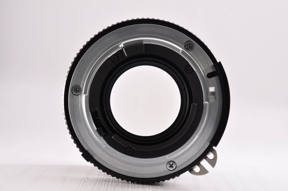 Nikon Ai-S NIKKOR 85mm F2　85/1:2　S/N.355555　ニコン　AISニッコール　MFレンズ　#2240
