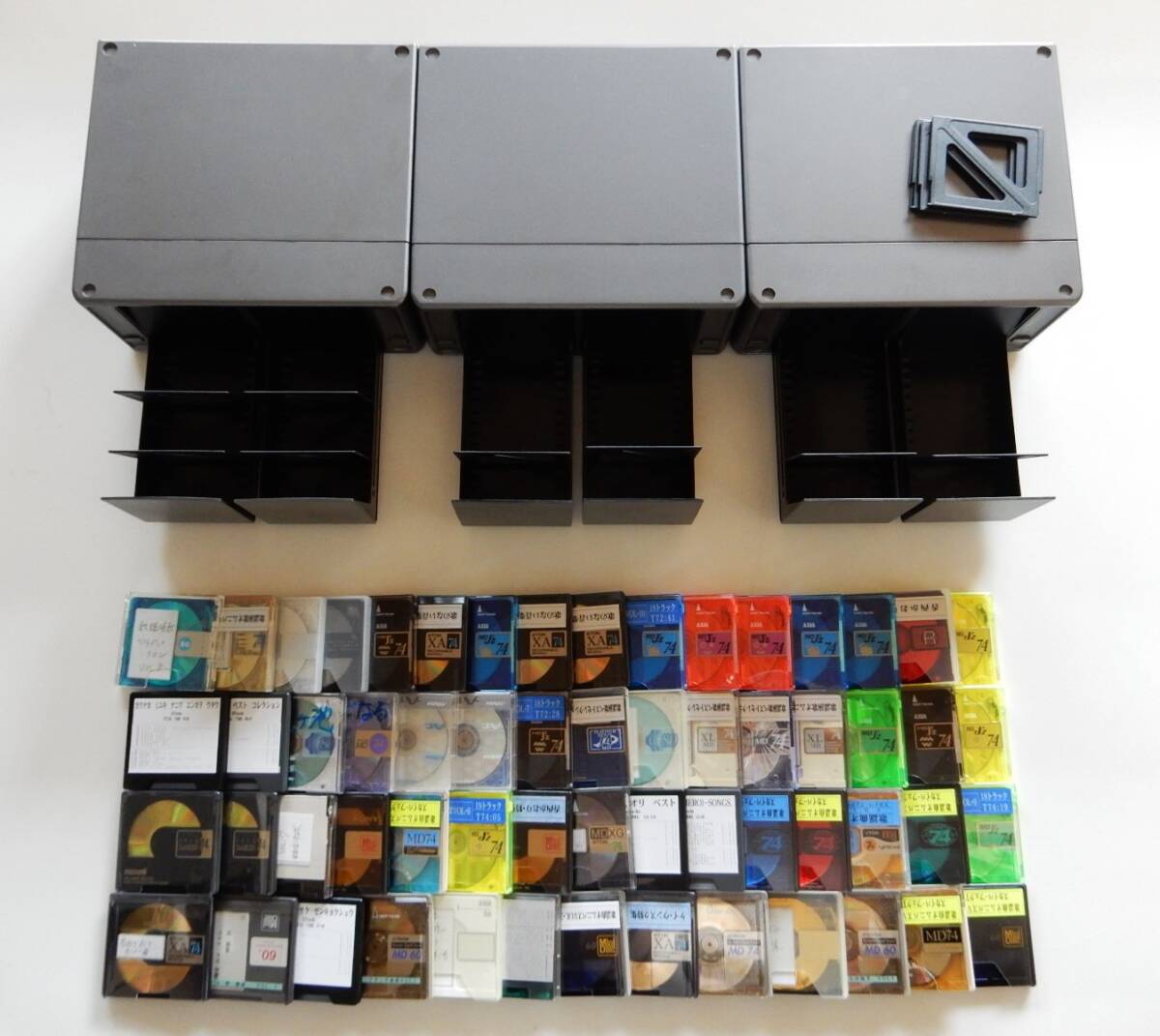 ★売切★MDミニディスク★大量104枚まとめて[収納ケース付]★中古品★[SONY/TDK/maxell/AXIA]★録音/音楽/ミュージック [管理番號G-113]