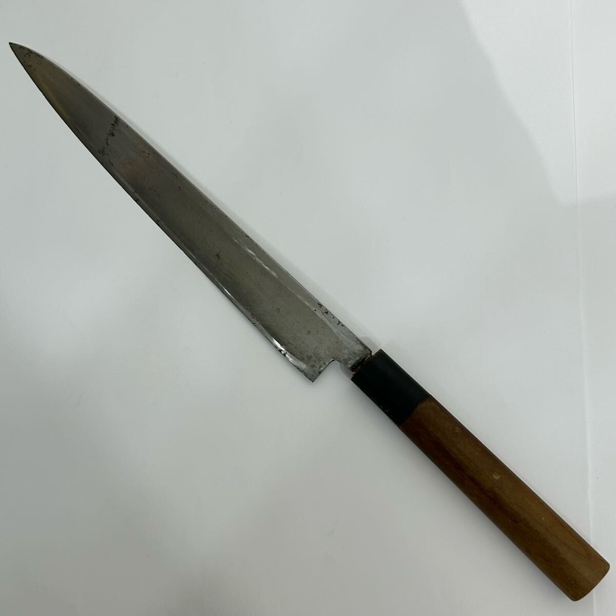 刺身包丁　柳刃包丁　《吉兼久作》？ 刃渡り　240mm 水牛桂?、? bimg=