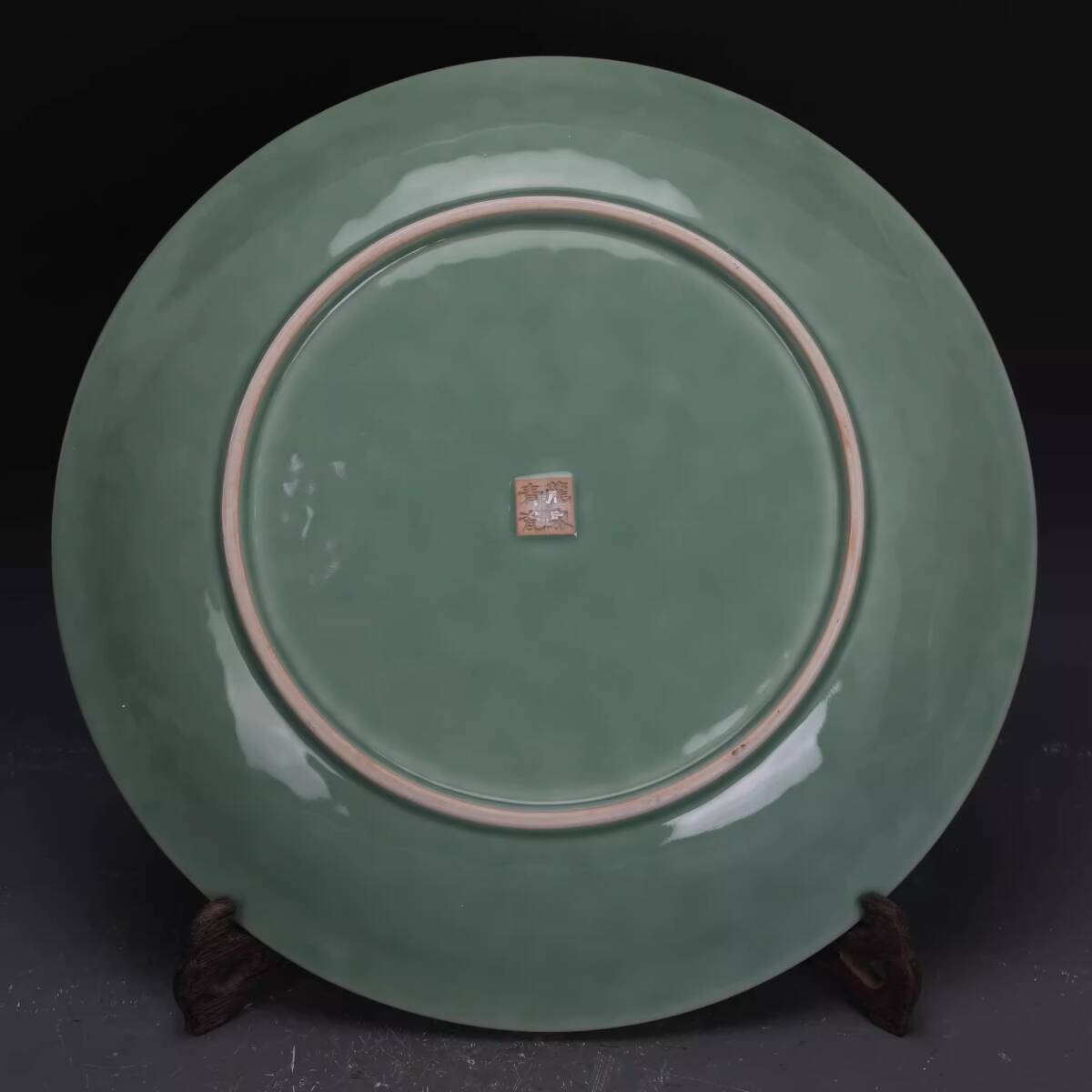 CN001■中国古玩 唐物 宋時代 龍泉窯青磁刻海水龍紋盤 時代物 極上品■高さ8cm・直径40.3cm■_画像9