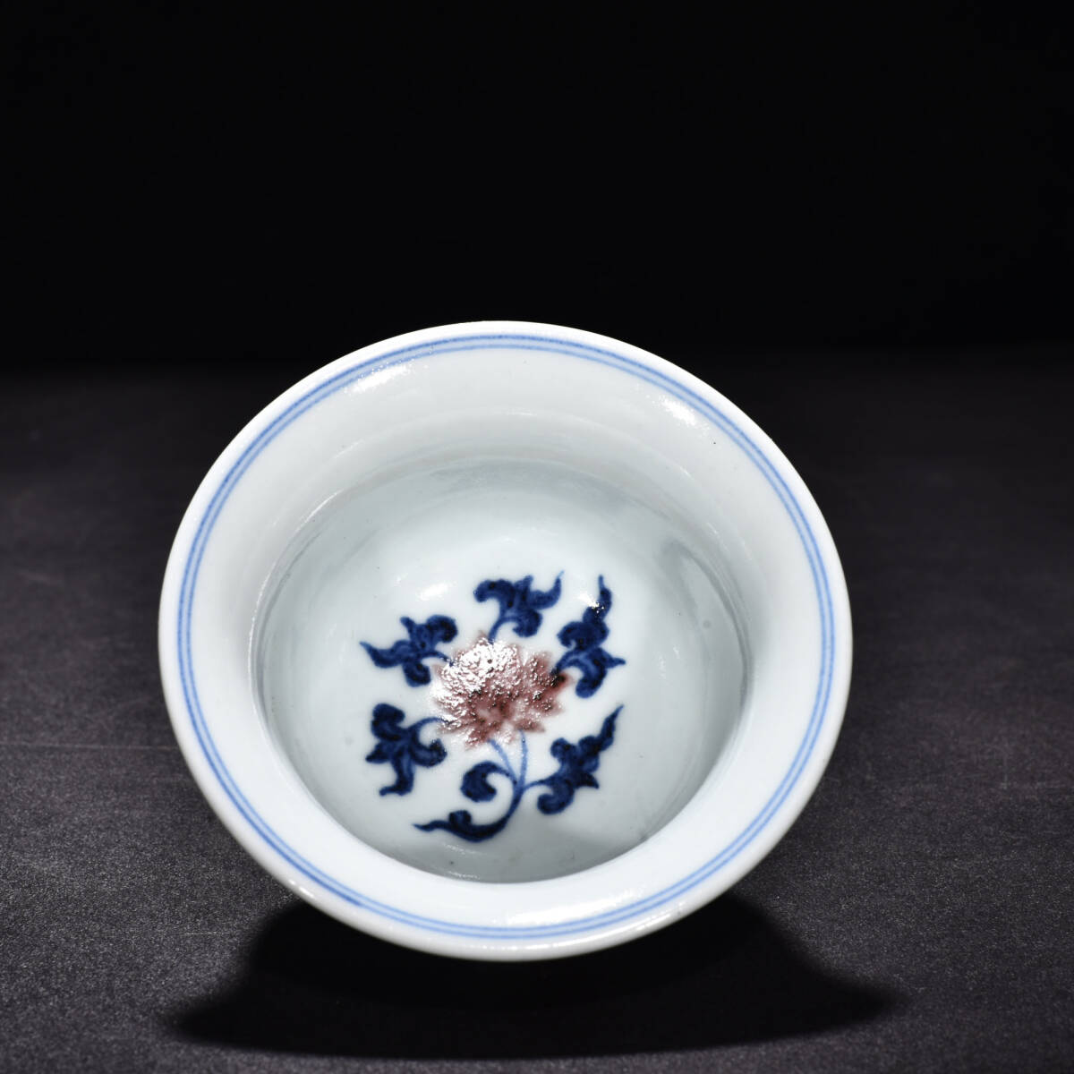 TB217■中国古玩 唐物 明宣徳 青花釉里紅魚藻紋圧手杯 時代物 極上品■高さ5.2cm・直径9.2cm■_画像6