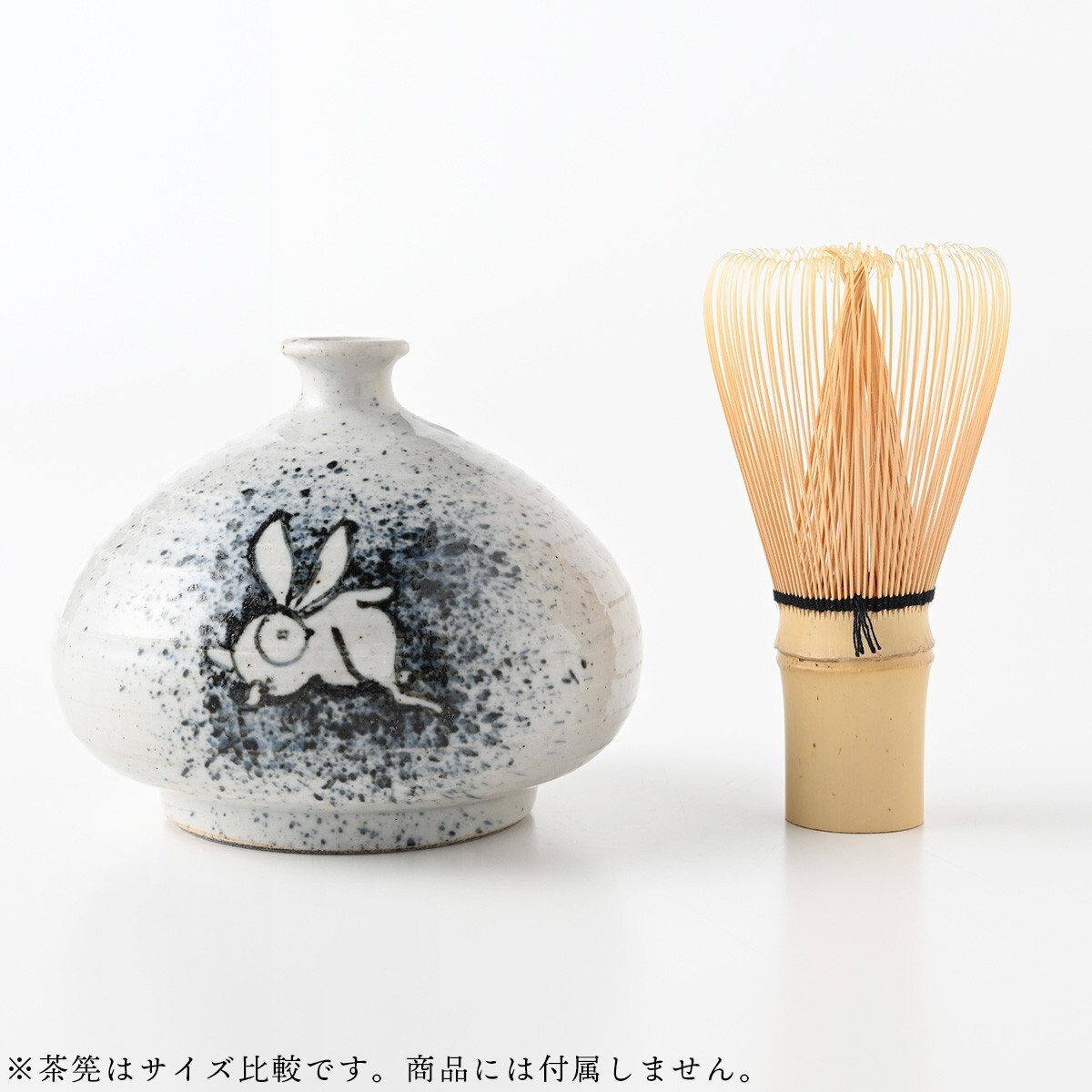 人気便利グッズ 伊万里焼 呉須 高さ約90mm 直径約110mm 油壺 兎文 染付 吹墨 工芸品