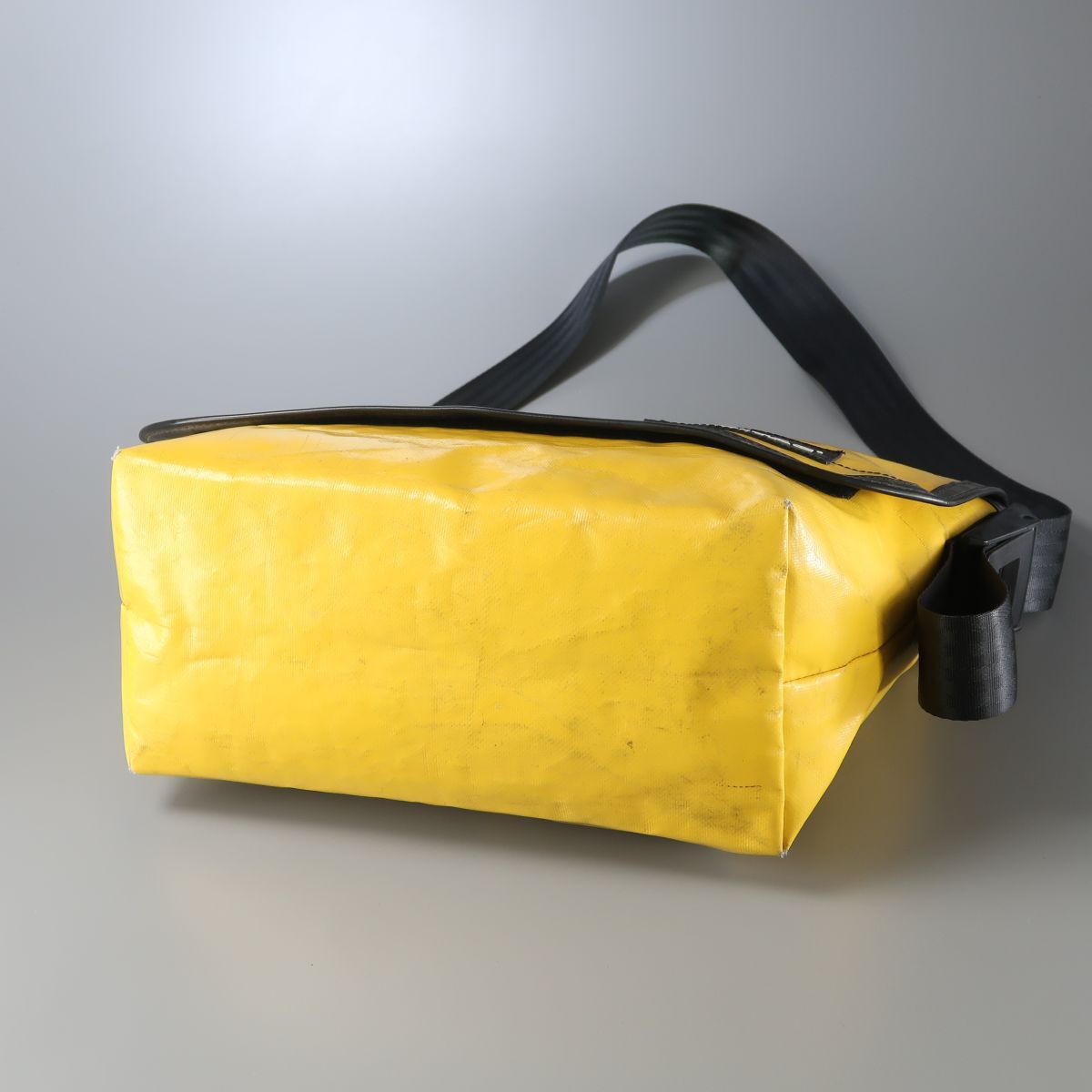 TJ0973▽フライターグ/FREITAG*メッセンジャーバッグ/ショルダーバッグ/クロスボディ/斜め掛け鞄*イエロー×ブラック絙?